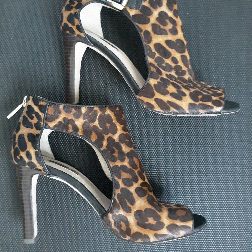 Womens Louise et Cie Cow Hair Heels Sz 7 Nice!